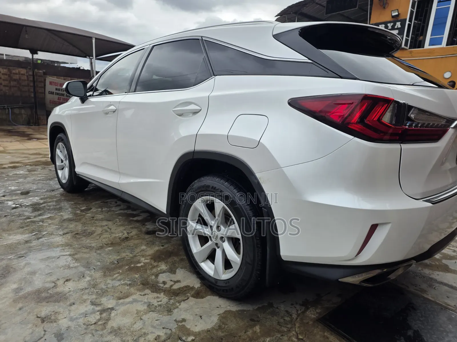 Lexus RX 350 FWD 2017 White