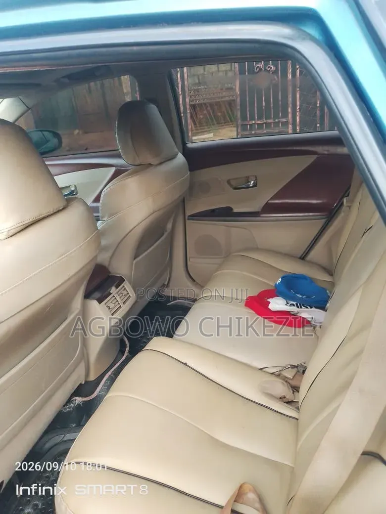 Toyota Venza 2010 Blue