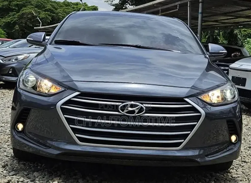 Hyundai Elantra Limited Sedan FWD (2.0L 4cyl 6A) 2017 Gray