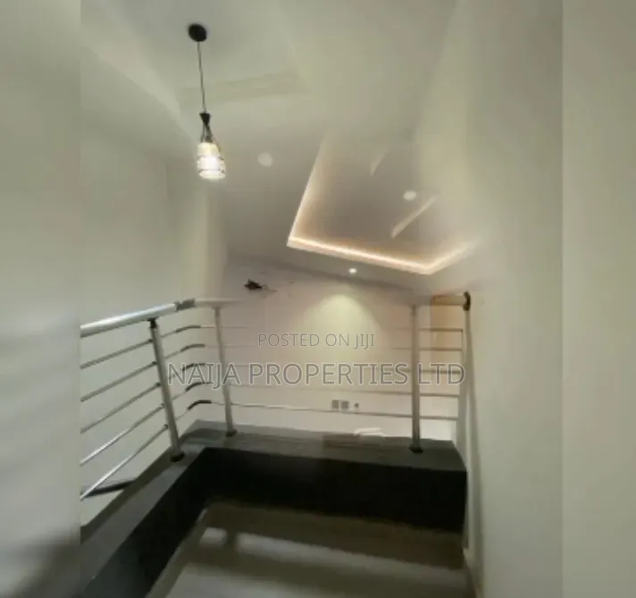 3bdrm Maisonette in Meridian Park Estate, Awoyaya for rent