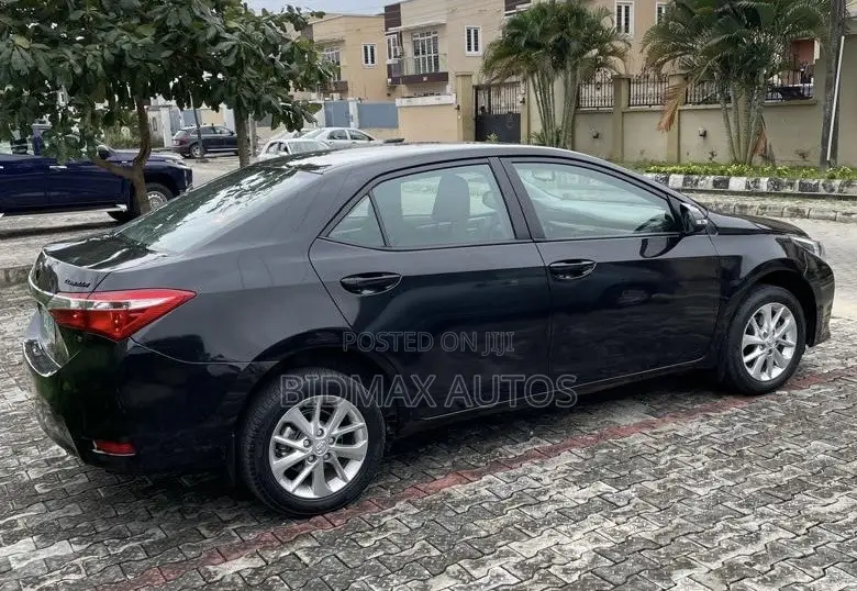 Toyota Corolla L 4dr Sedan (1.8L 4cyl 4A) 2014 Black