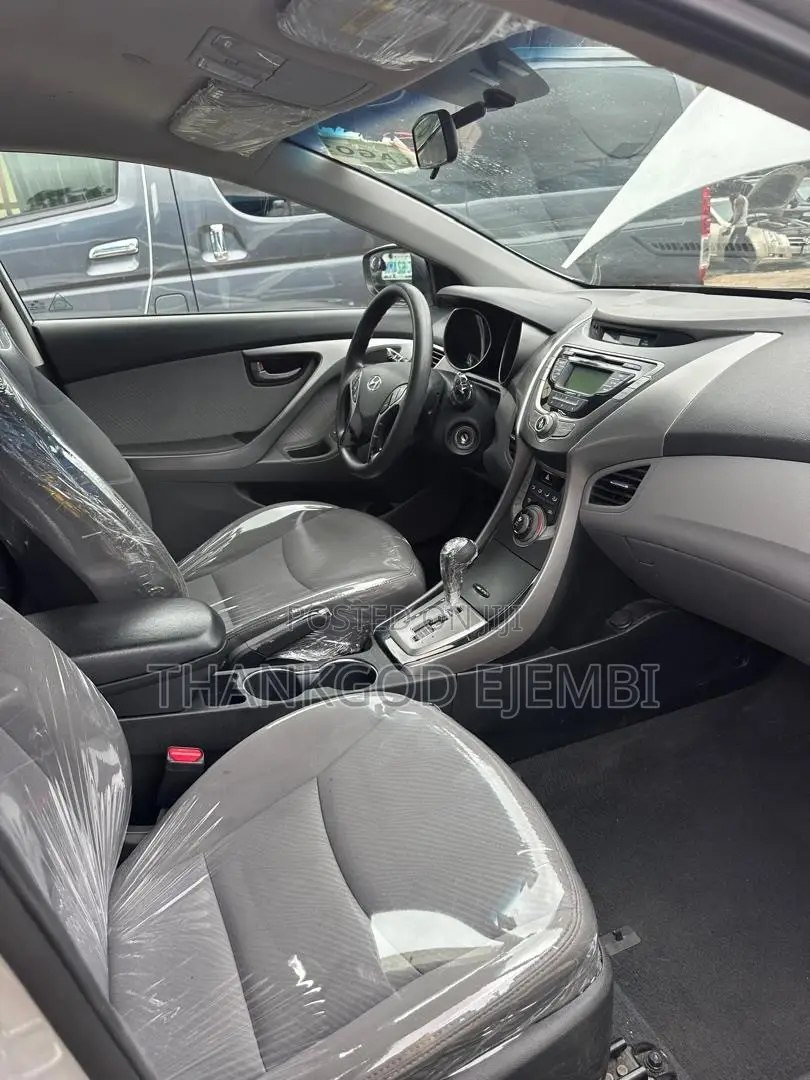 Hyundai Elantra GLS Sedan FWD (1.8L 4cyl 6M) 2013 Silver