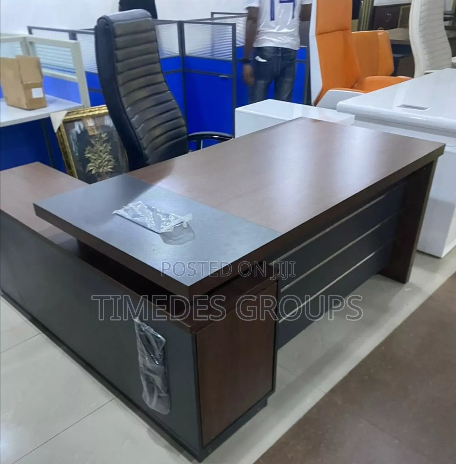 Executive Quality Modern Office Table