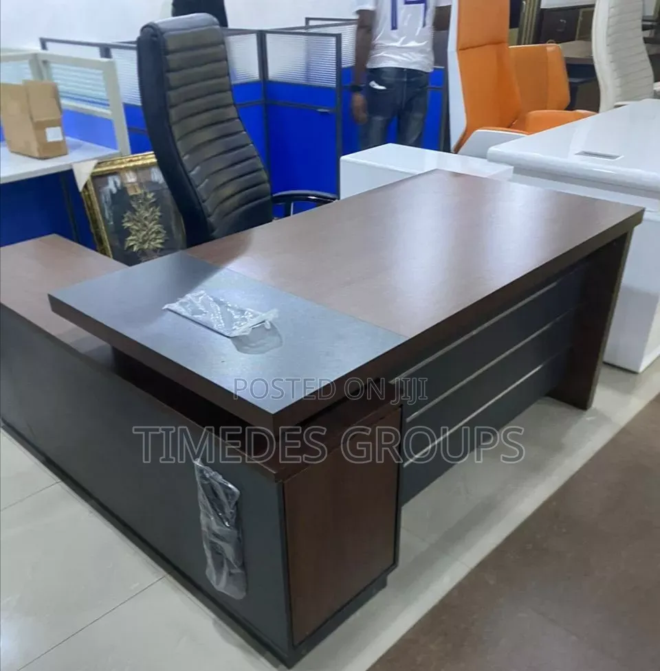 Executive Quality Modern Office Table