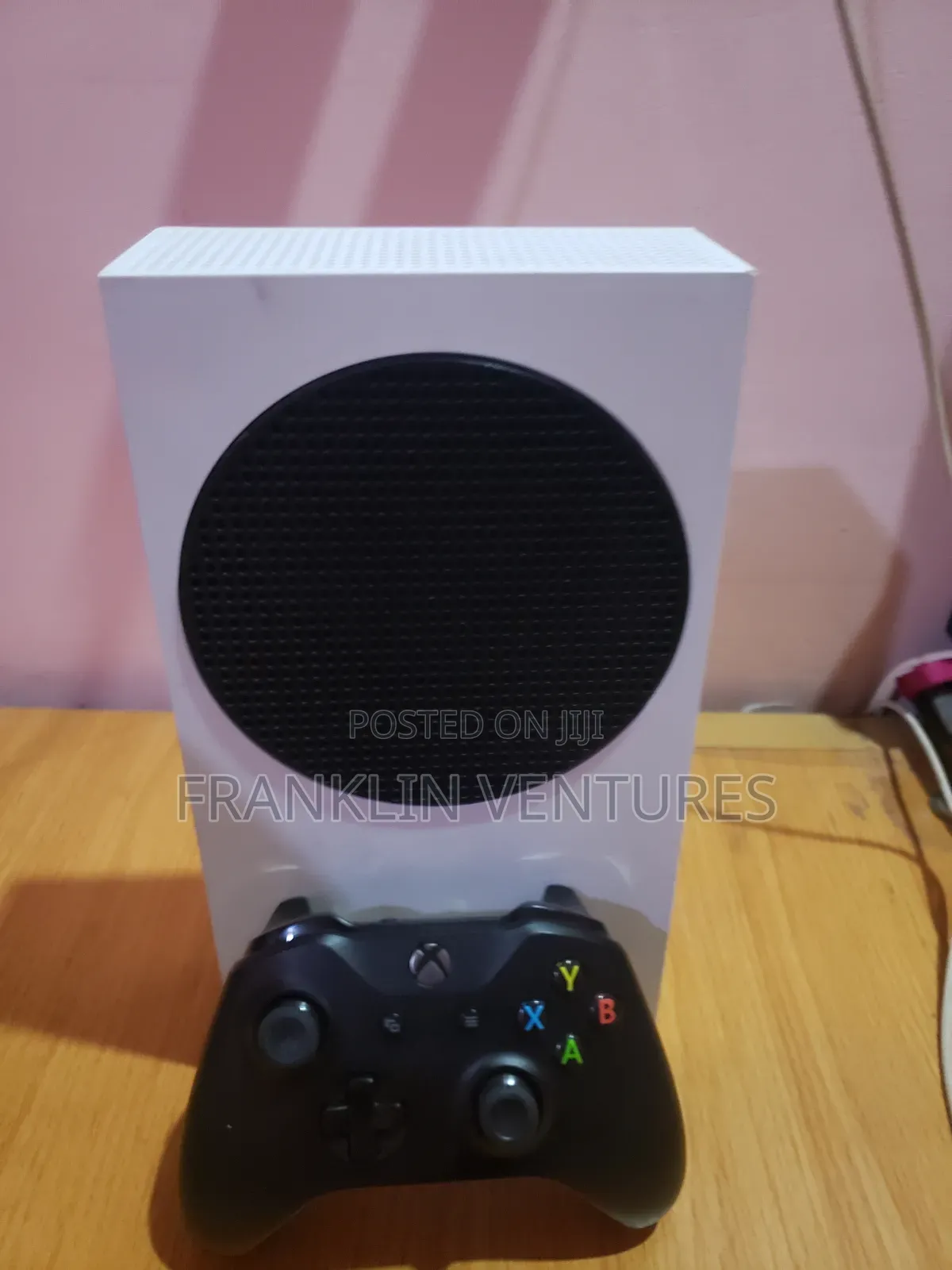 Xbox Series S With FC27+ 4 More Games and One Pad