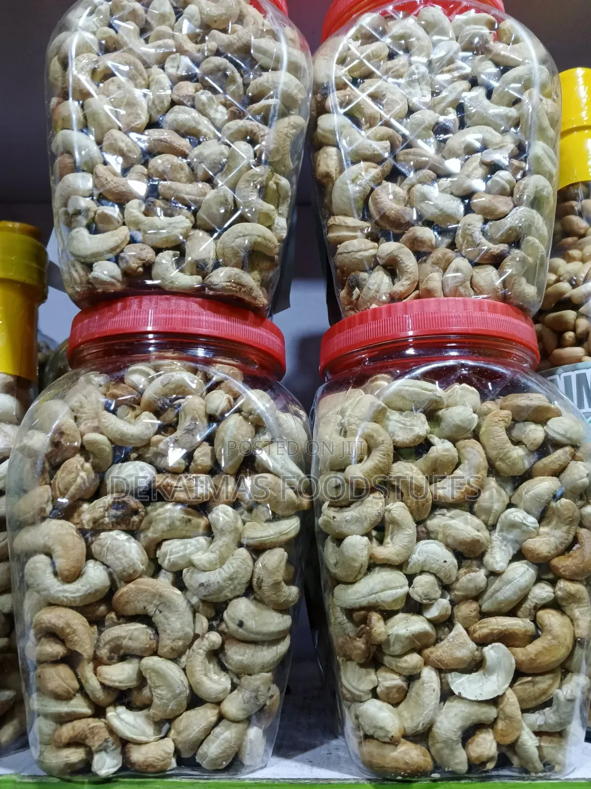 Crunchy Whole Nut Cashew Nut