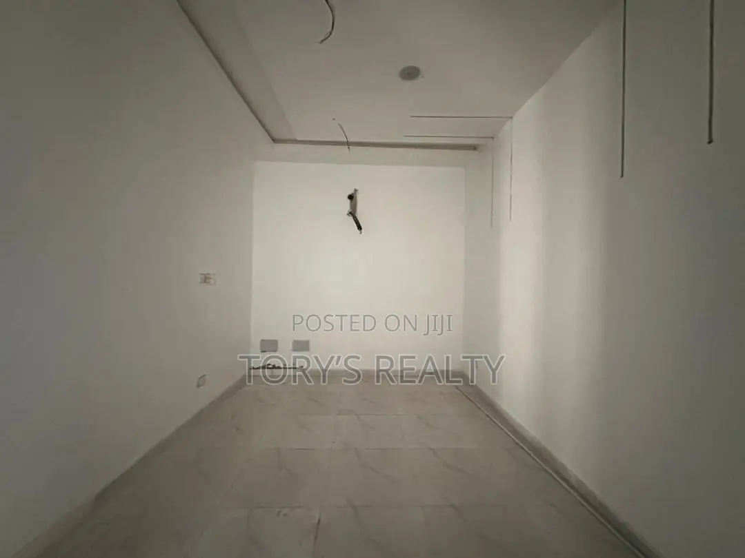 4bdrm Duplex in Lekki Phase 2 for rent
