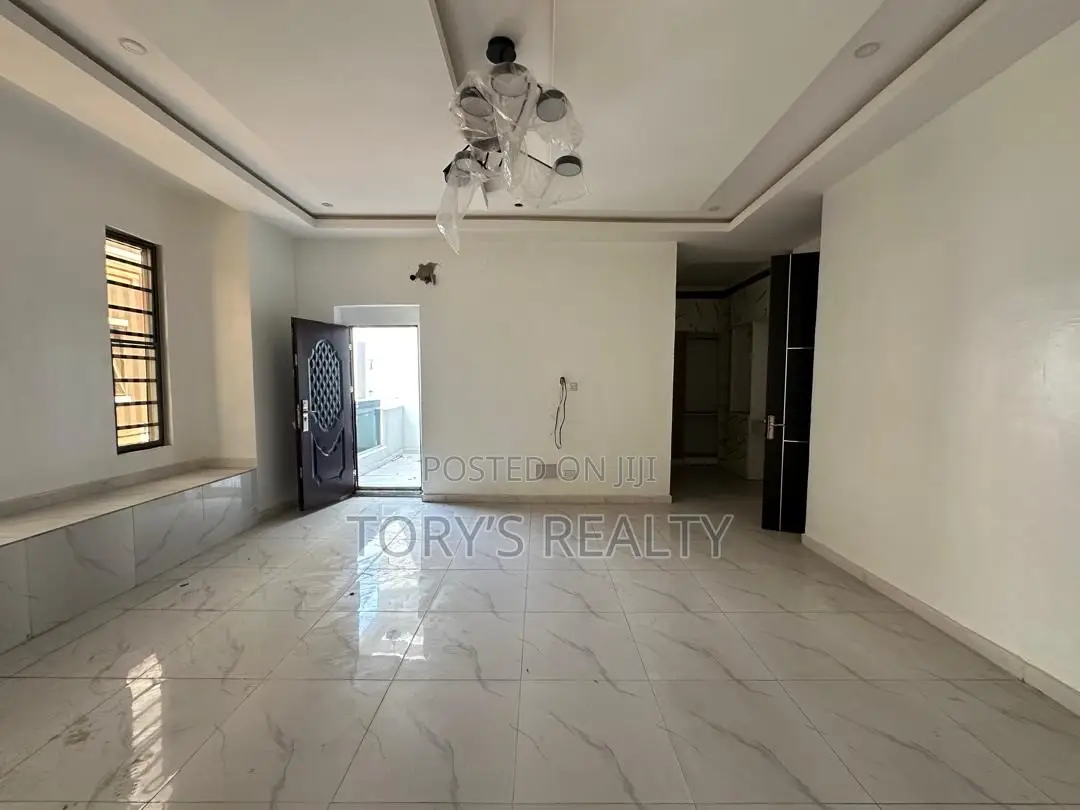 4bdrm Duplex in Lekki Phase 2 for rent
