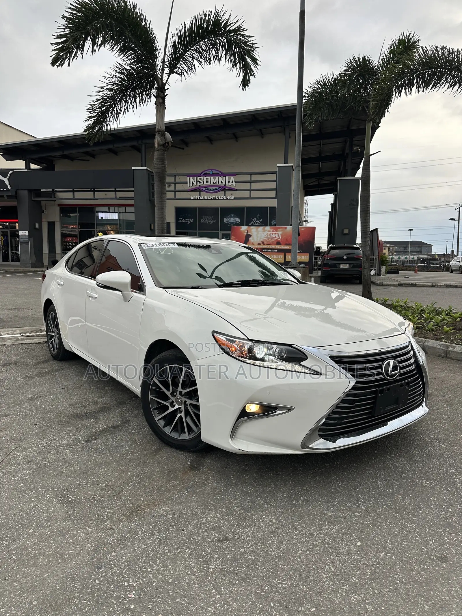Lexus ES 350 FWD 2017 White