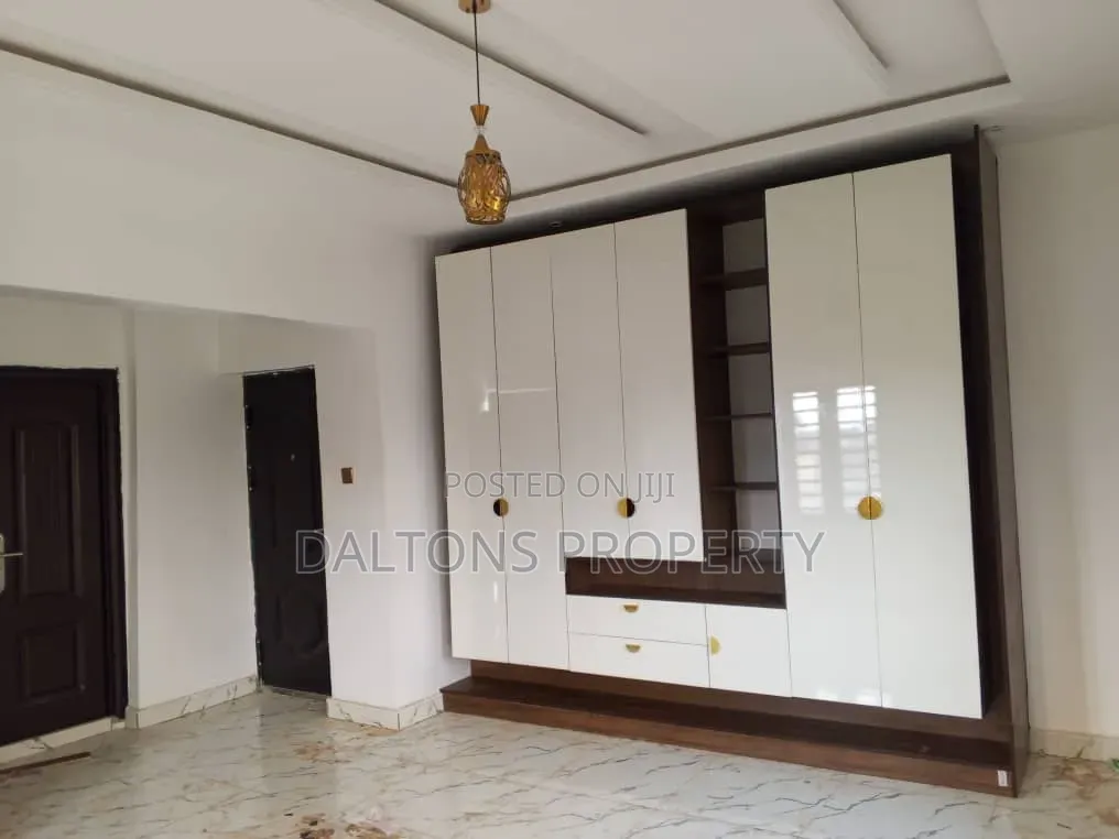 4bdrm Duplex in Von Axis, Sabon Lugbe for rent