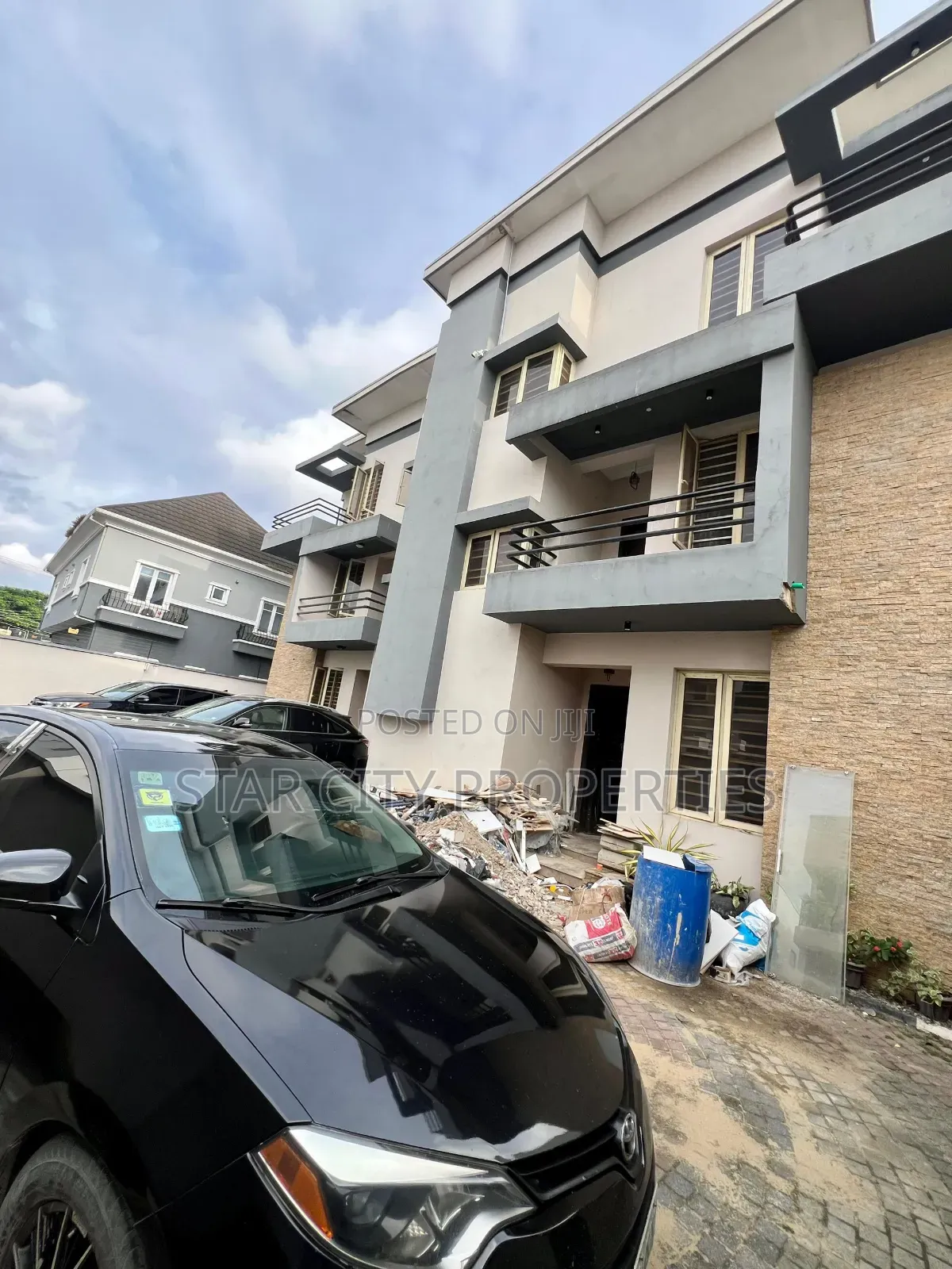 4bdrm House in Ikeja Gra for rent