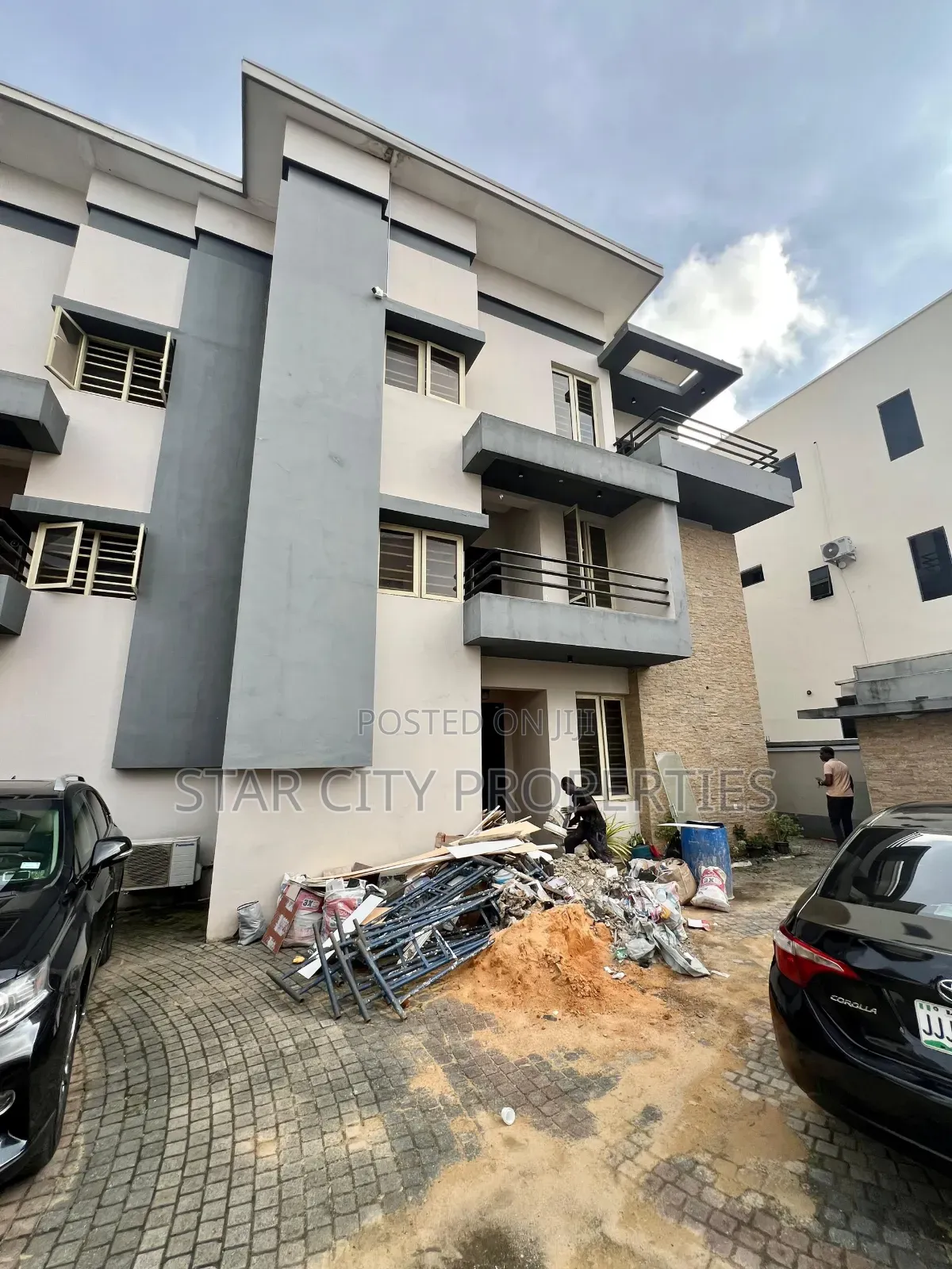 4bdrm House in Ikeja Gra for rent