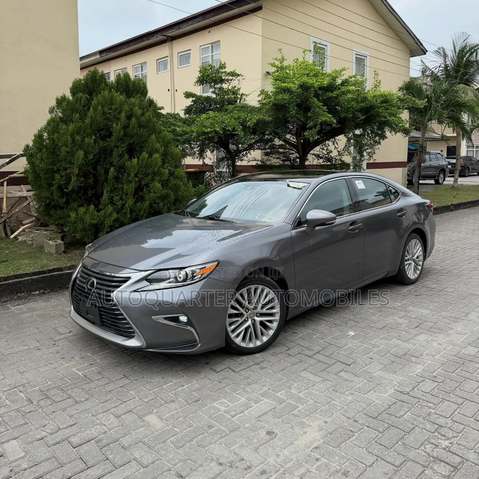 Lexus ES 350 FWD 2016 Gray