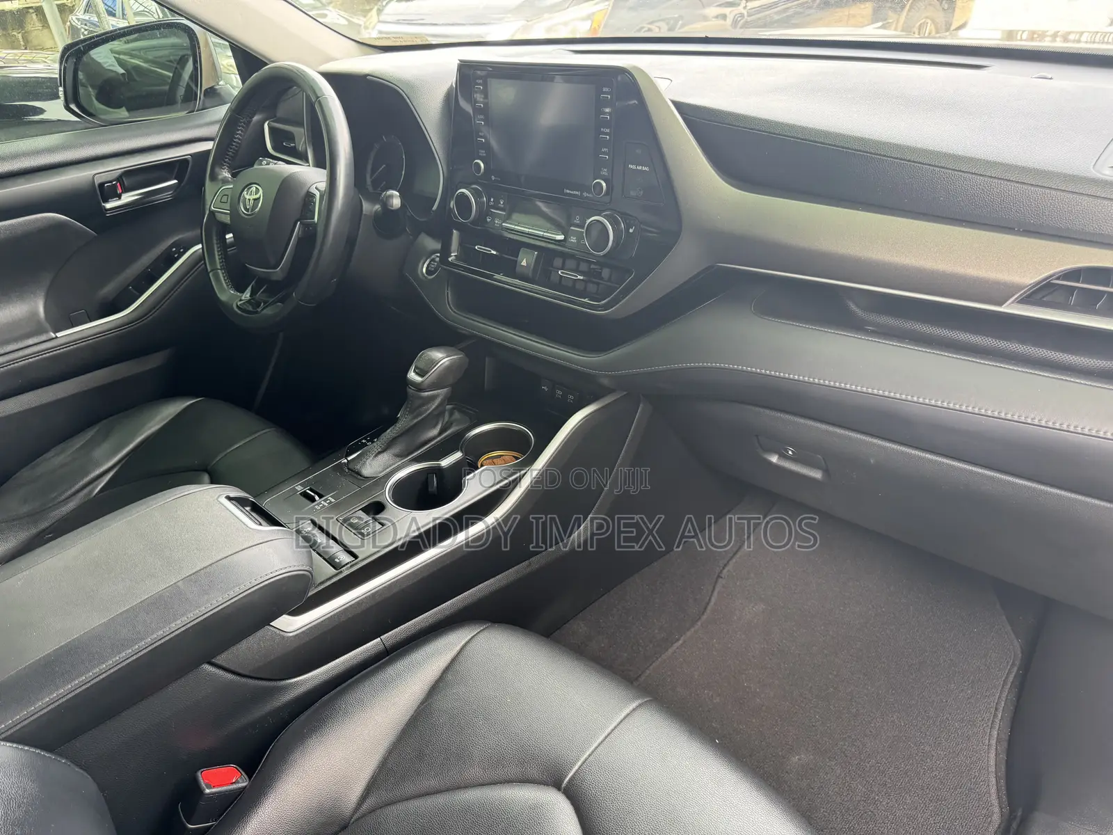 Toyota Highlander XLE 2021 Black