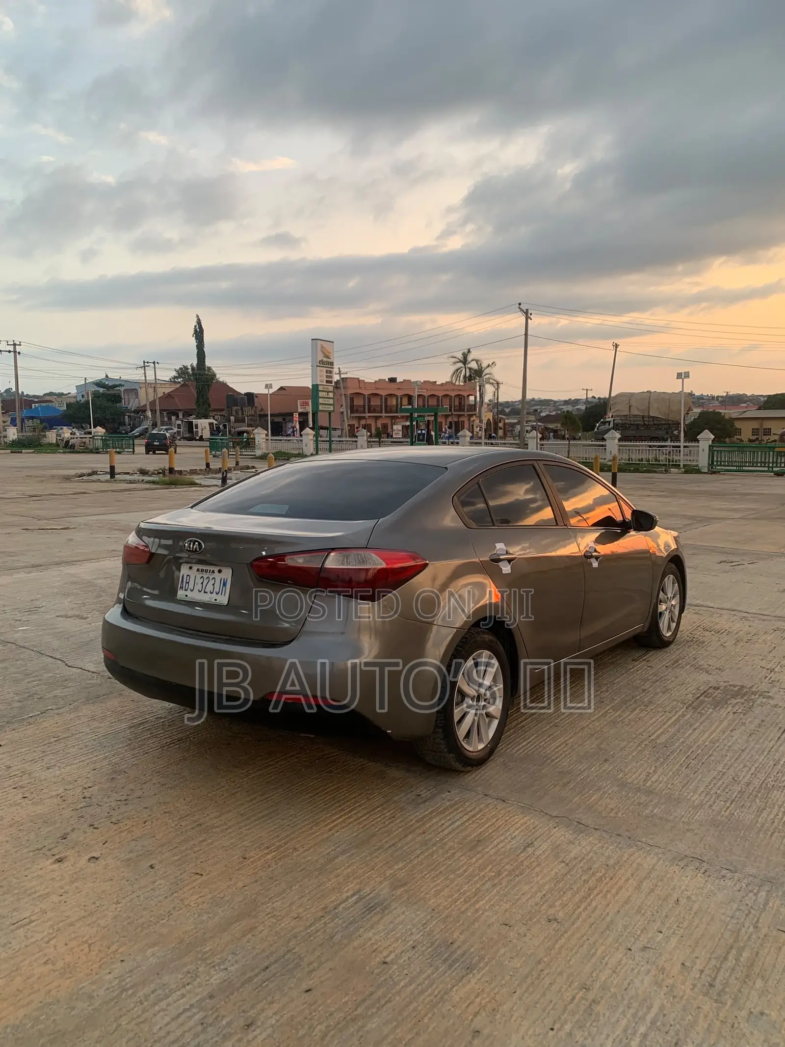 Kia Cerato 2013 Brown