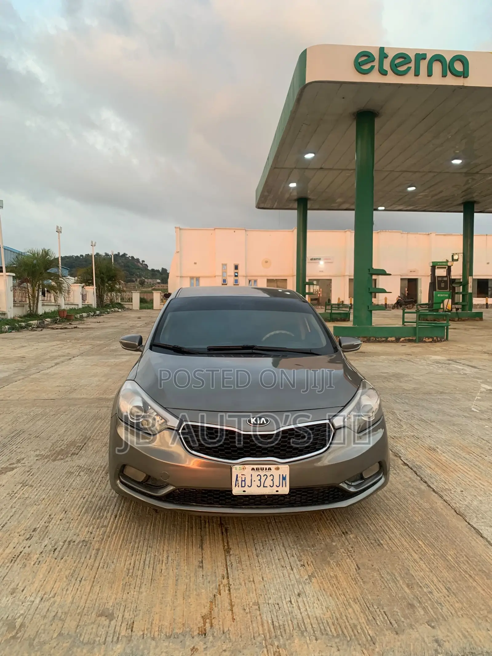 Kia Cerato 2013 Brown