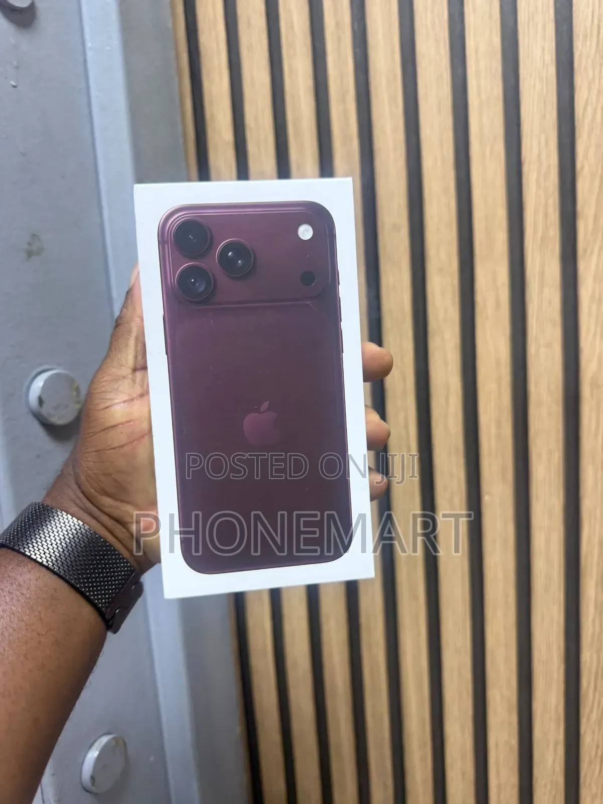 New Apple iPhone 18 Pro 1 TB Purple