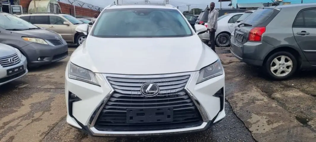 Lexus RX 350 FWD 2017 White