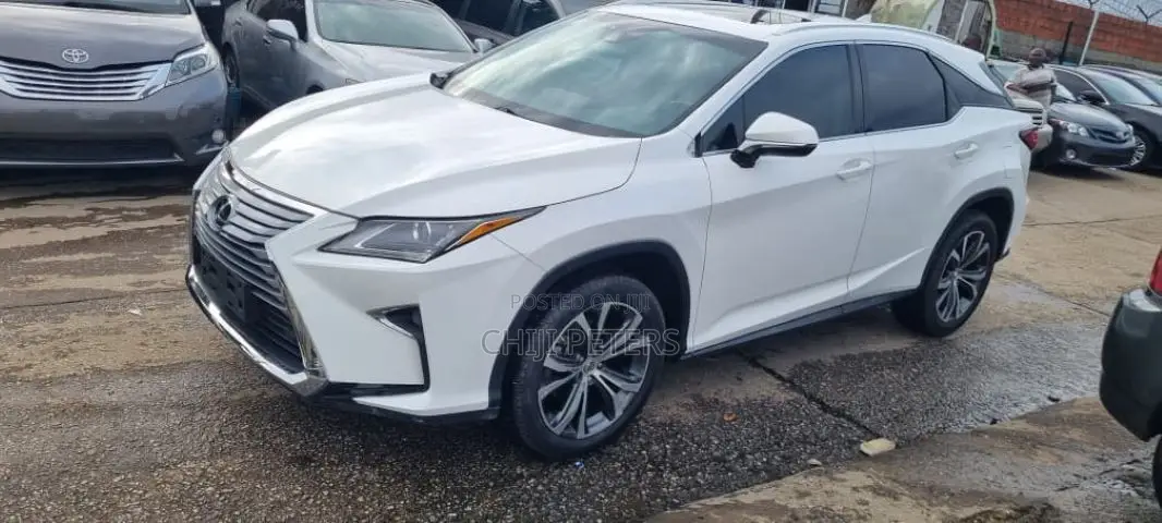 Lexus RX 350 FWD 2017 White