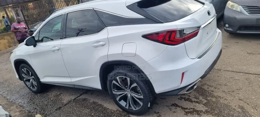 Lexus RX 350 FWD 2017 White