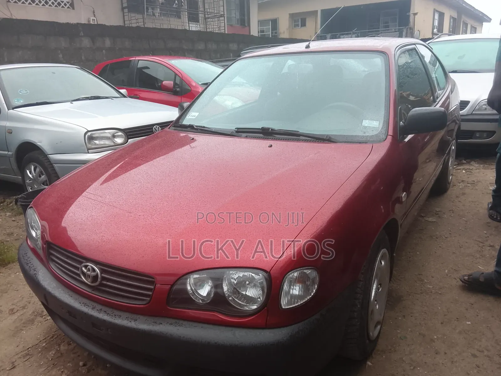 Toyota Corolla 2000 Red