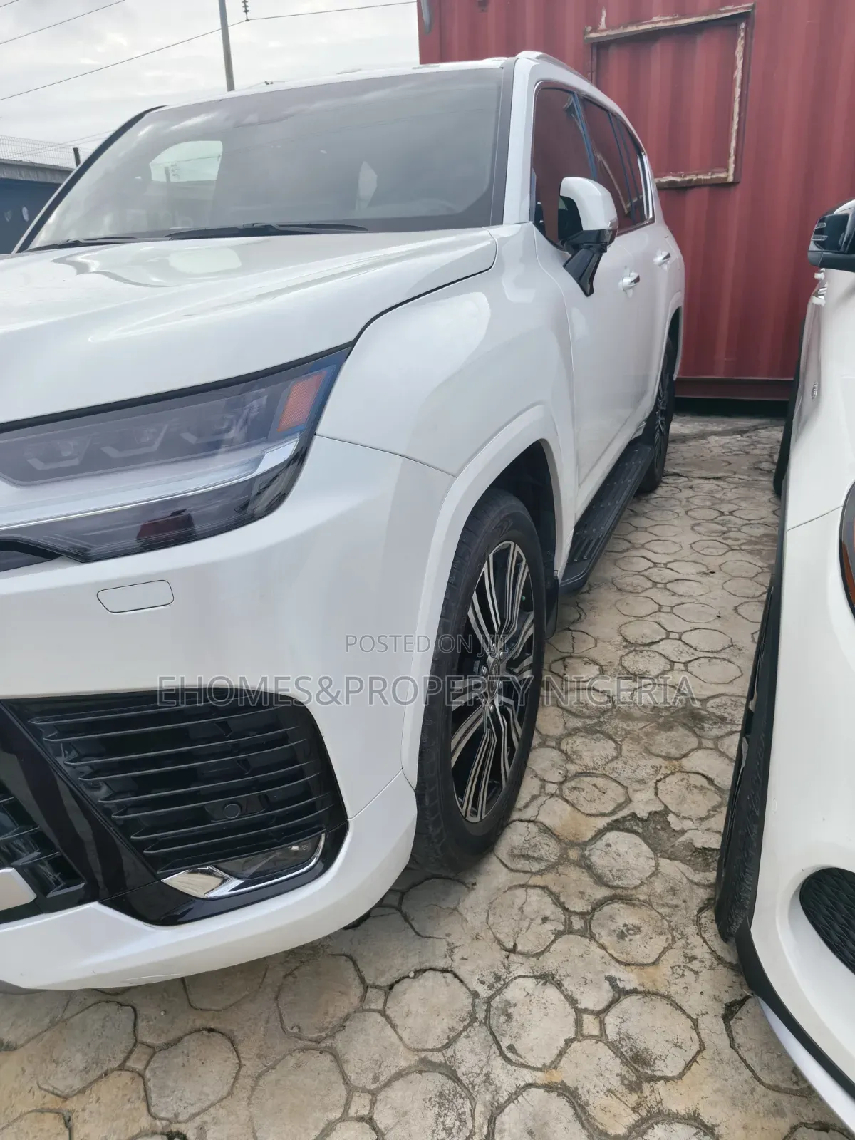 Lexus LX 2022 White