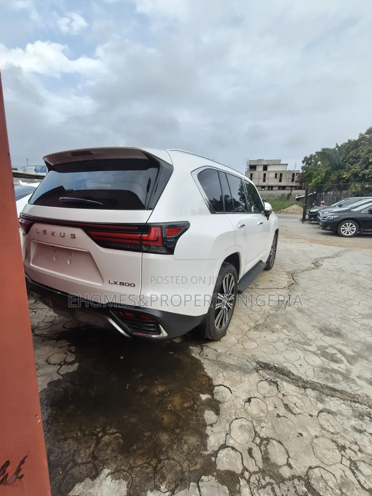 Lexus LX 2022 White