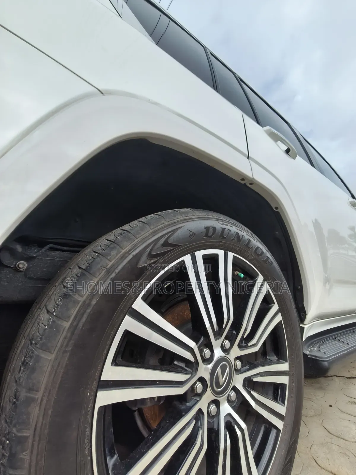 Lexus LX 2022 White