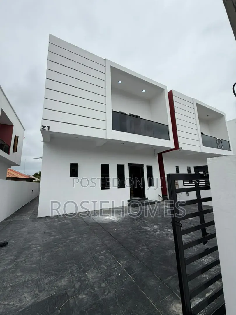 4bdrm Duplex in Sangotedo for sale