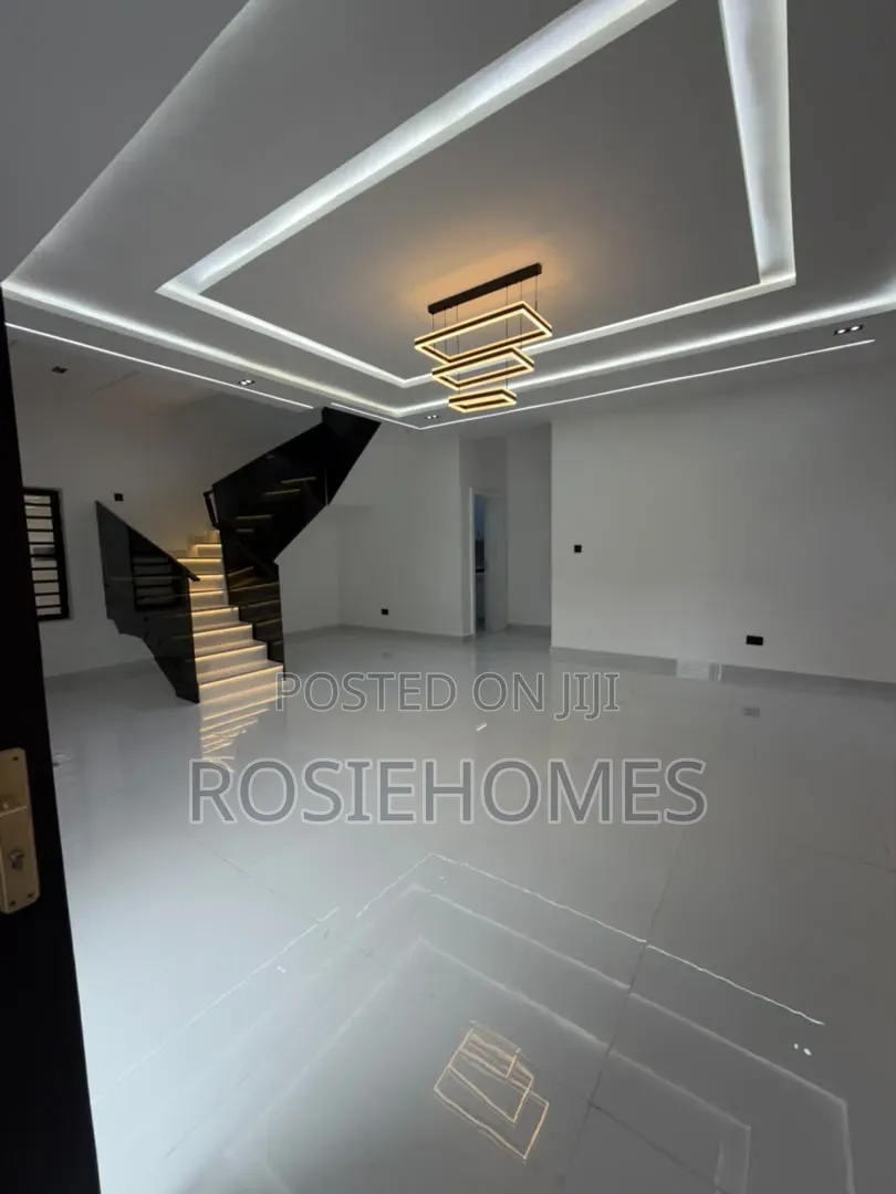 4bdrm Duplex in Sangotedo for sale