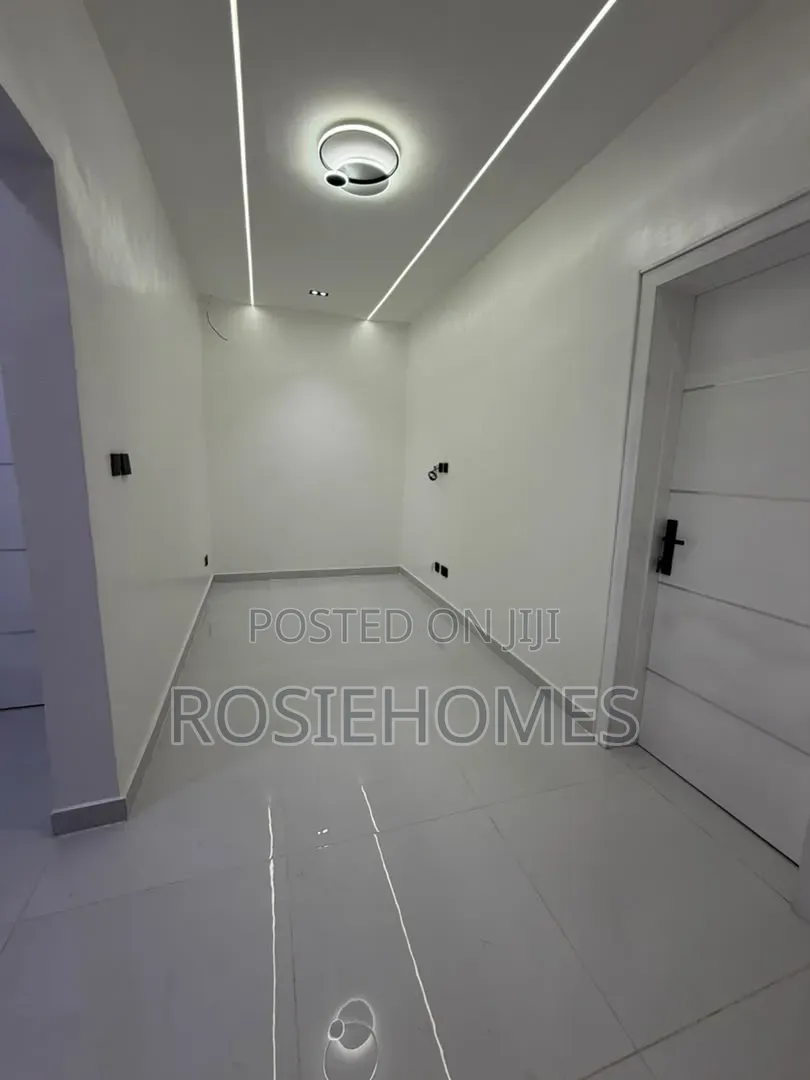 4bdrm Duplex in Sangotedo for sale