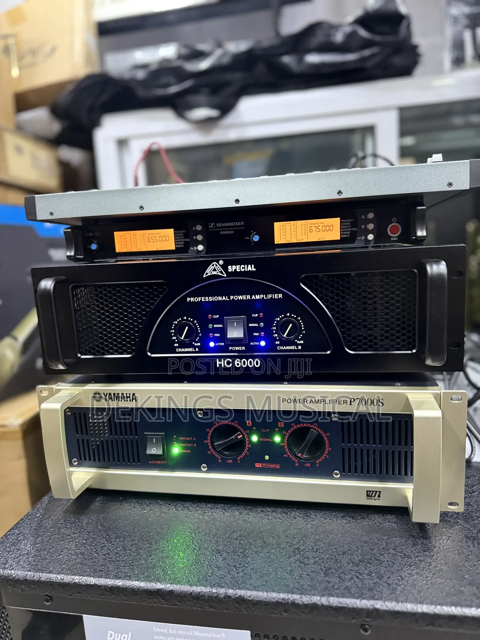 Powerful Yamaha Amplifier P7000s
