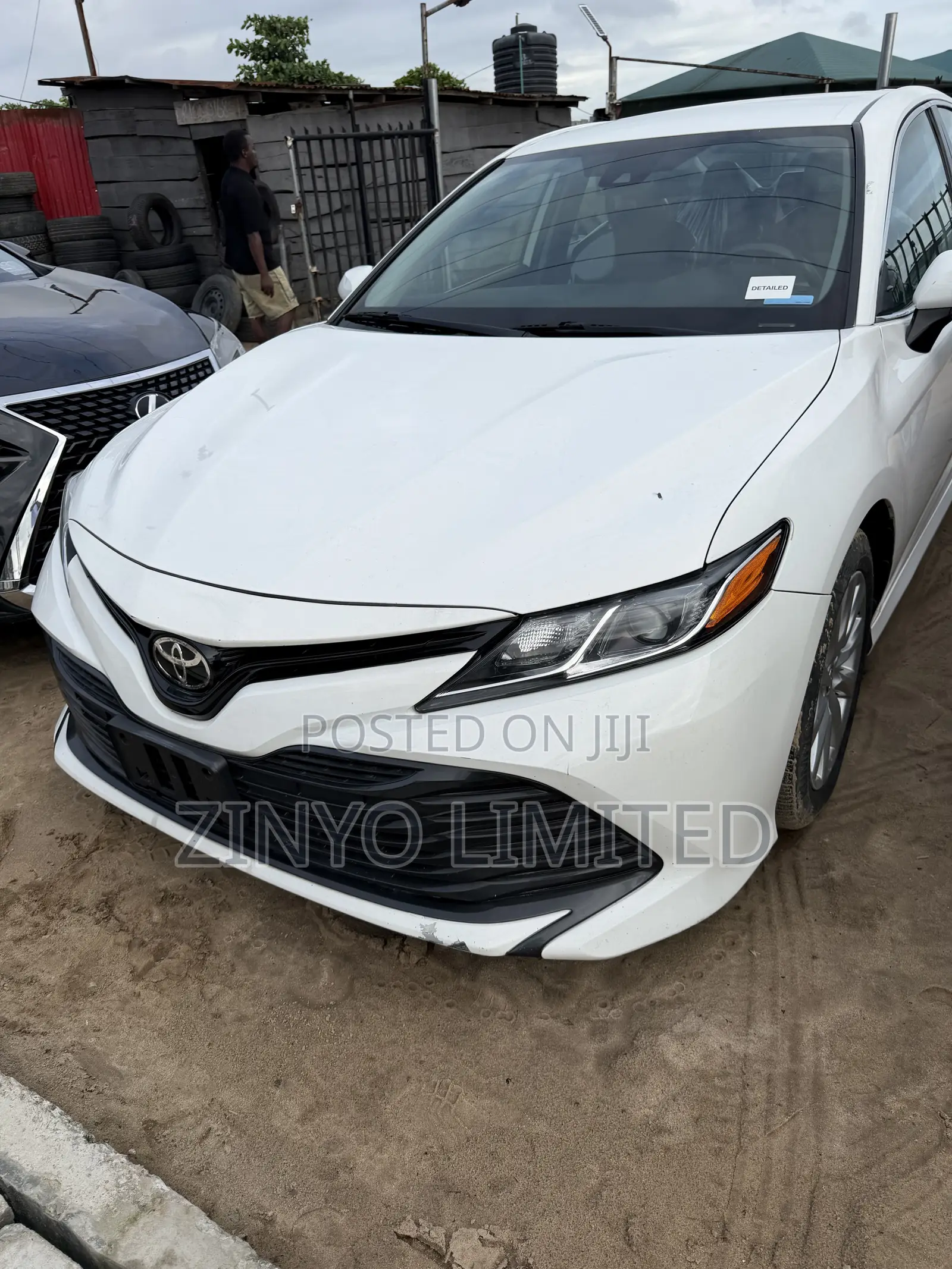 Toyota Camry LE (2.5L 4cyl 8A) 2019 White