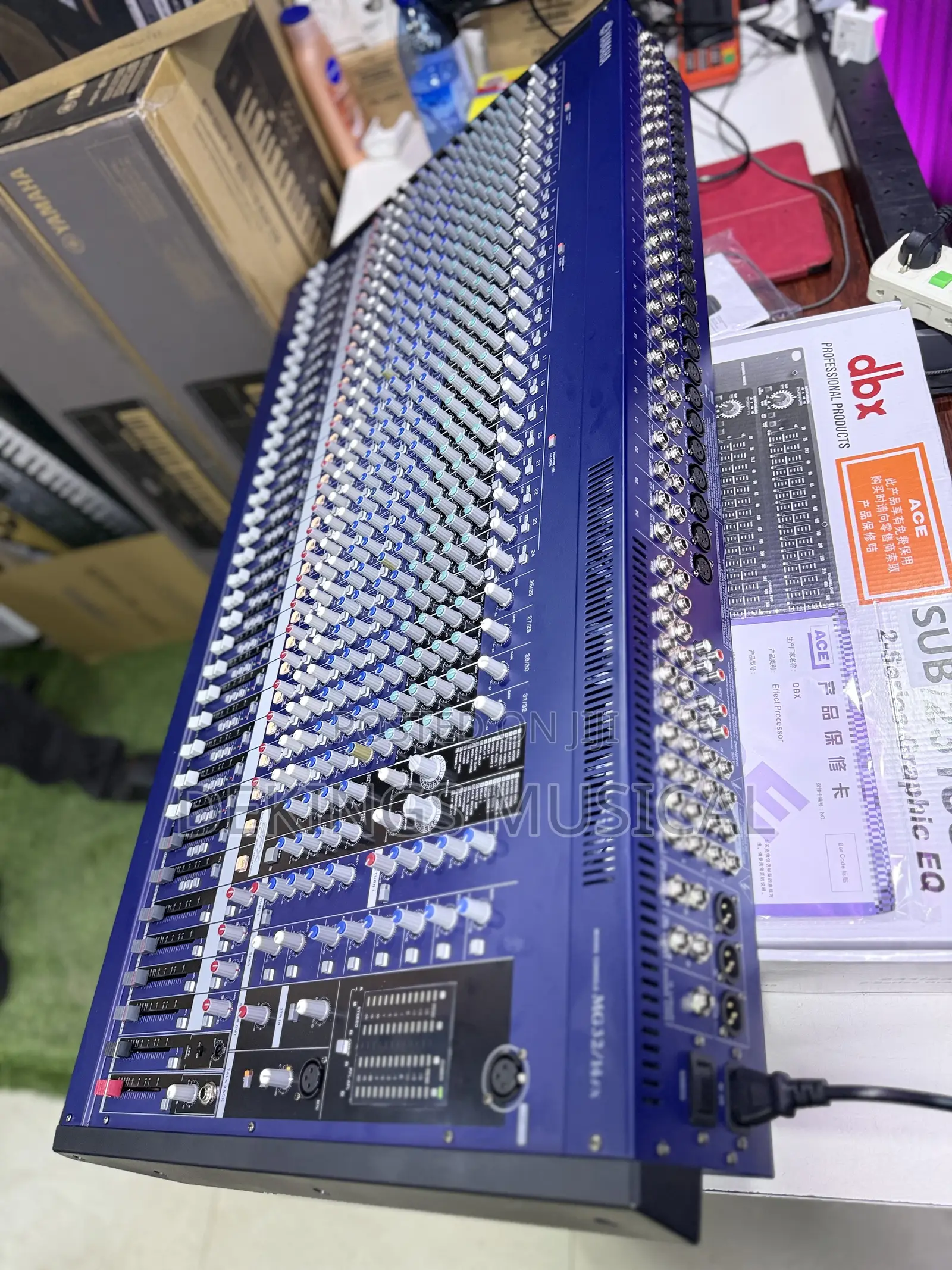 Original Yamaha 32 Channels Mixer MG32/Fx