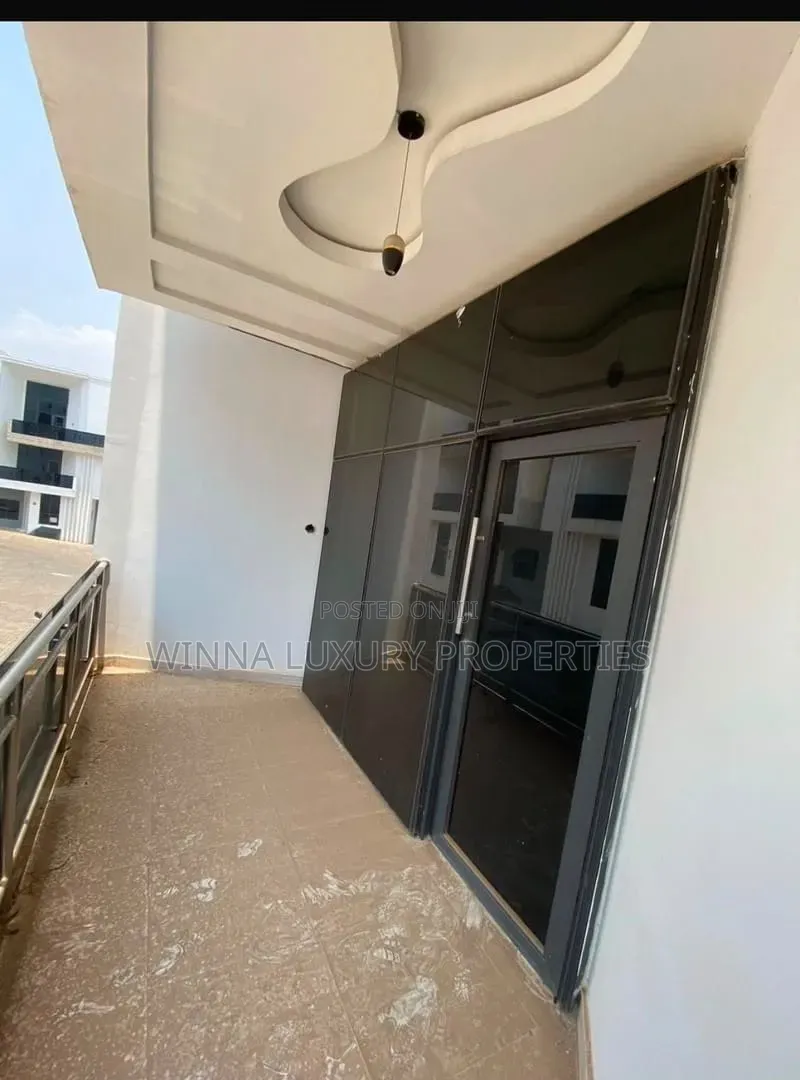 5bdrm Townhouse / Terrace in Asokoro Main for rent