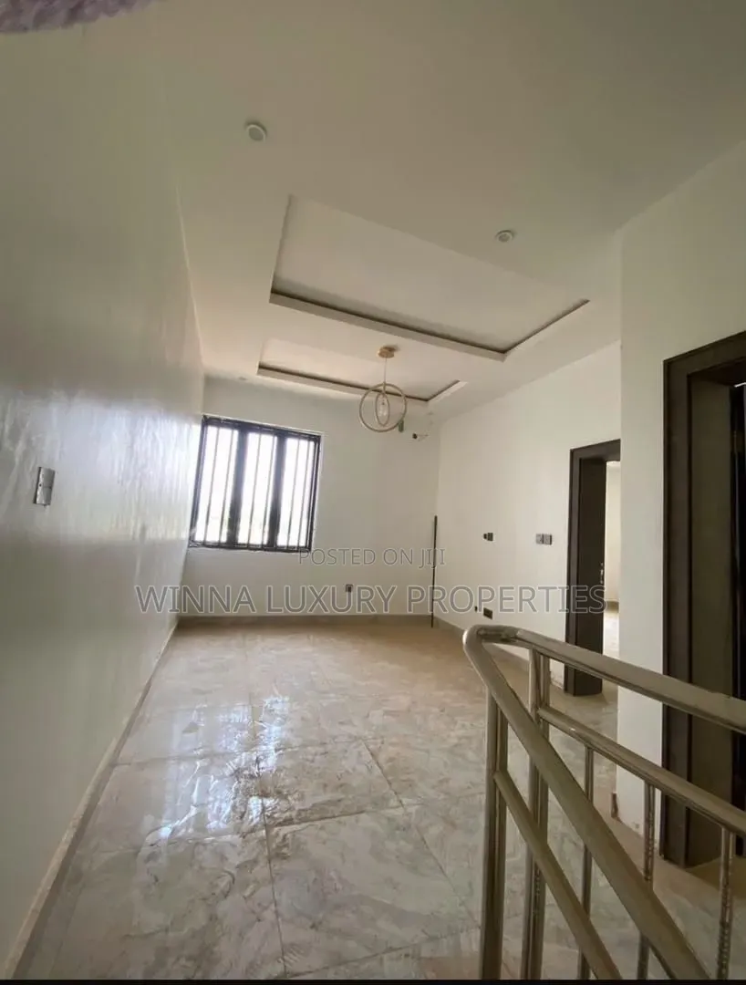 5bdrm Townhouse / Terrace in Asokoro Main for rent
