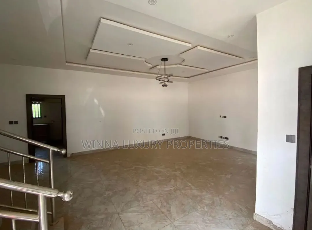 5bdrm Townhouse / Terrace in Asokoro Main for rent