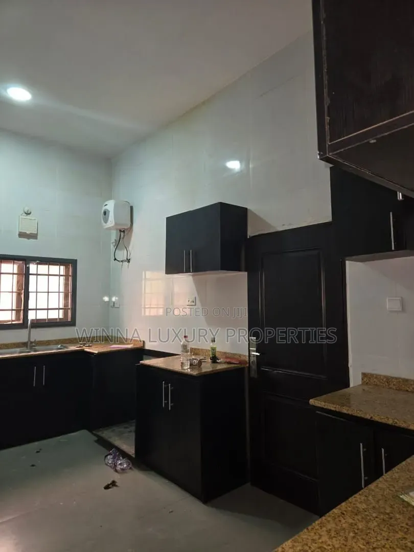 4bdrm Townhouse / Terrace in Guzape for rent