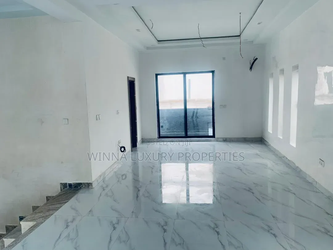 5bdrm Duplex in Katampe Wxtension for rent