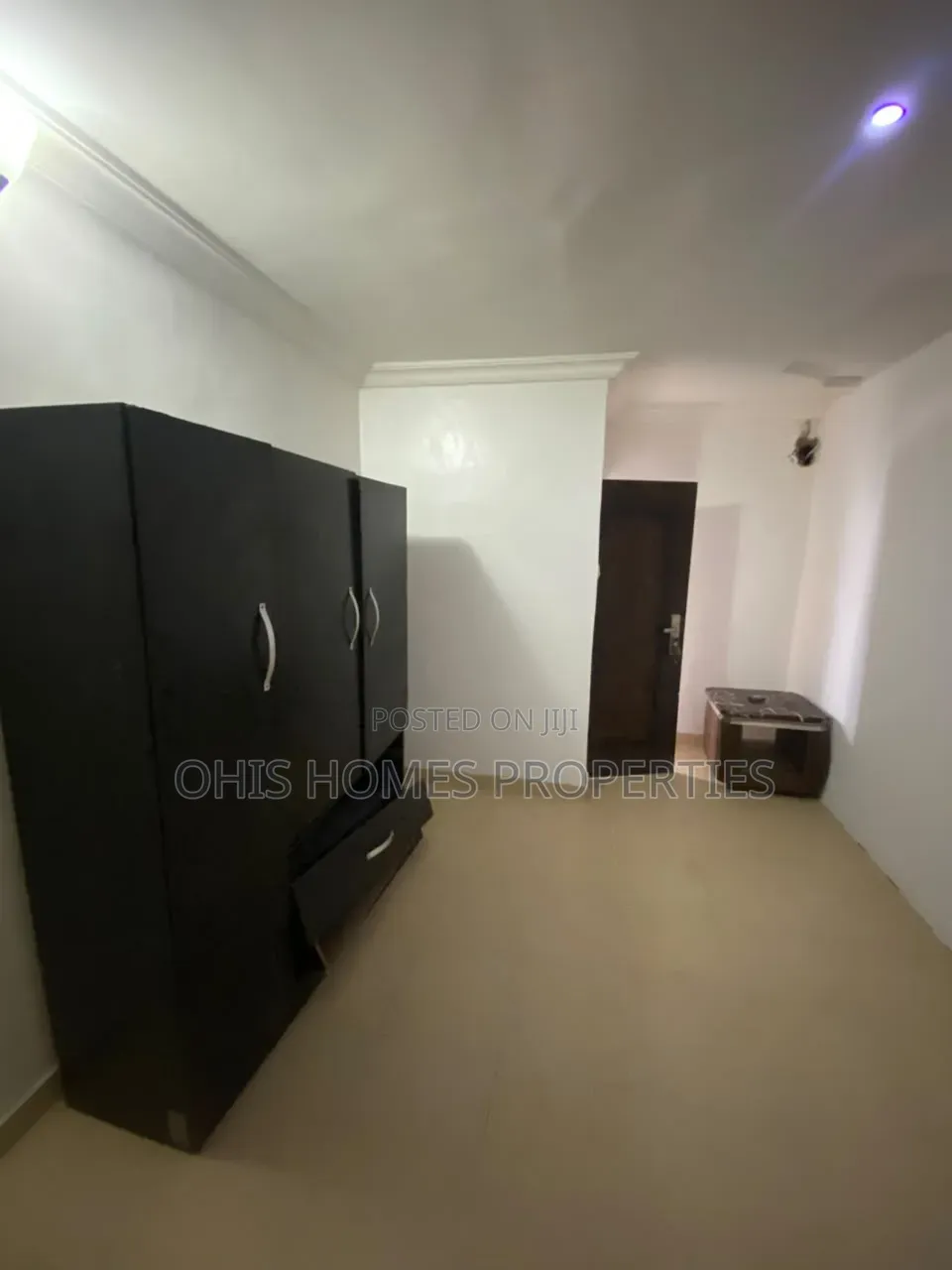 Mini Flat in Osapa London for rent