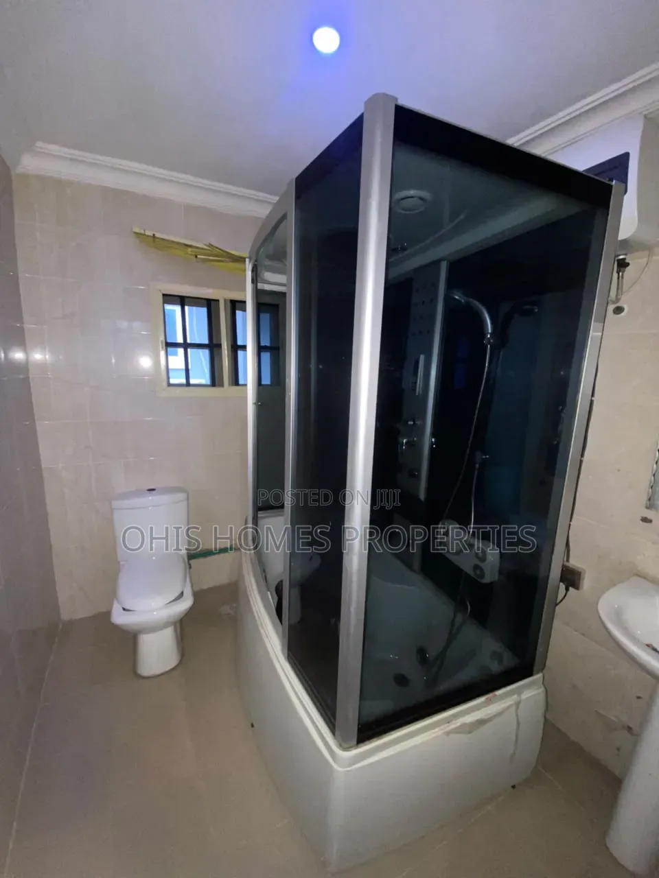 Mini Flat in Osapa London for rent