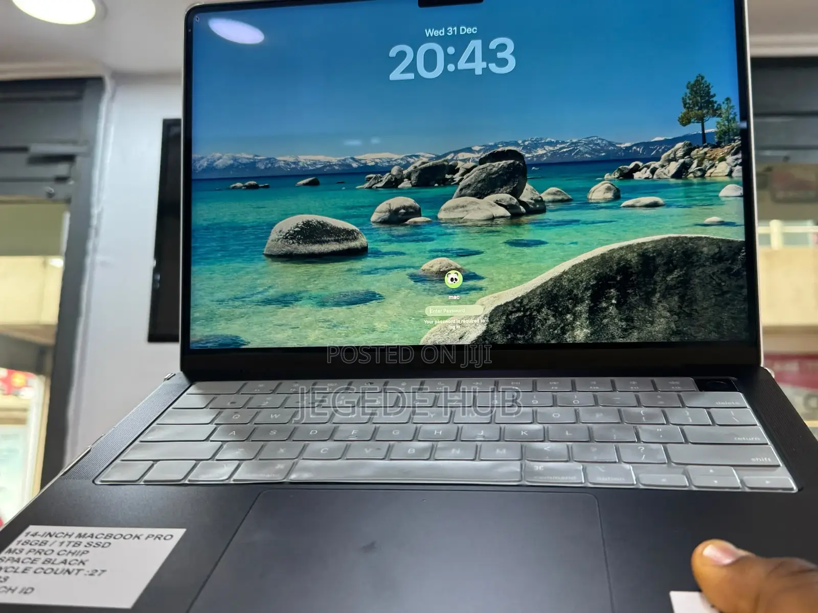 Laptop Apple MacBook Pro 2023 M3 Pro 18GB Apple M3 SSD 1T