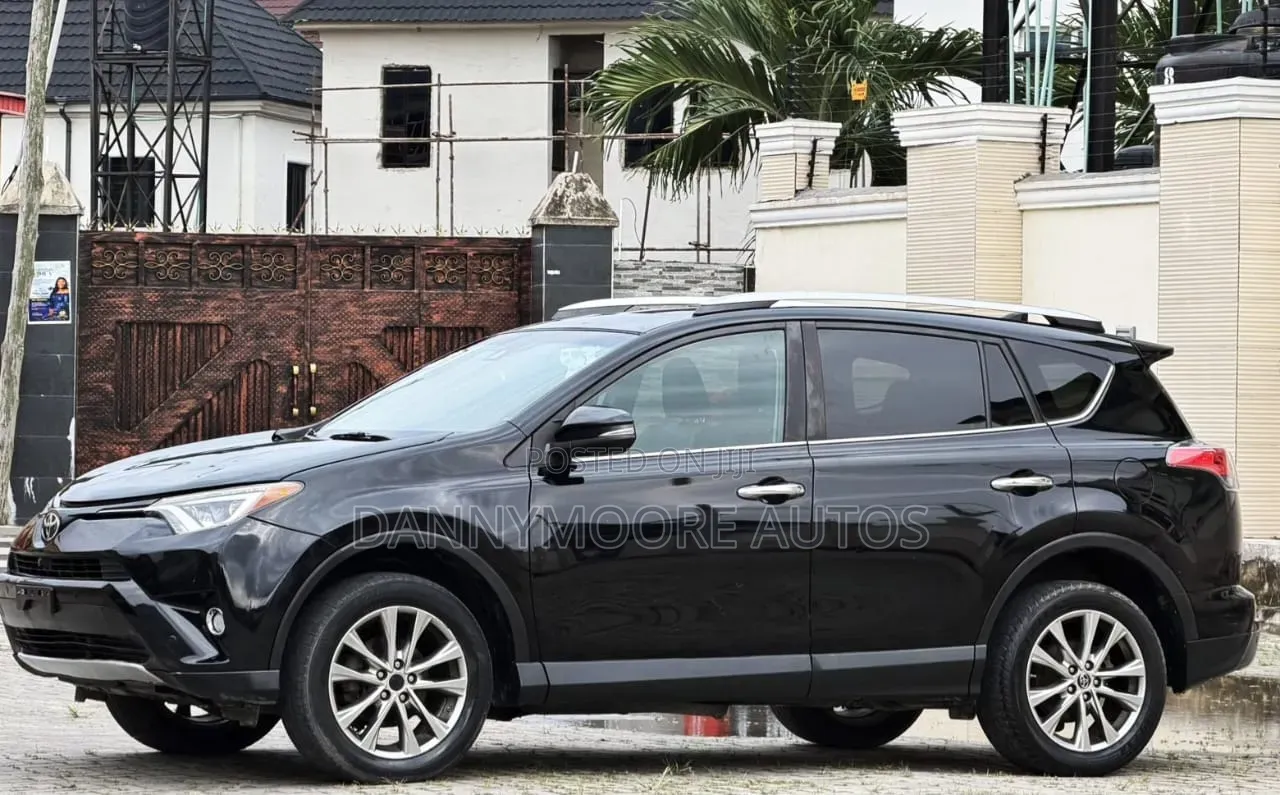 Toyota RAV4 Limited AWD (2.5L 4cyl 6A) 2016 Black