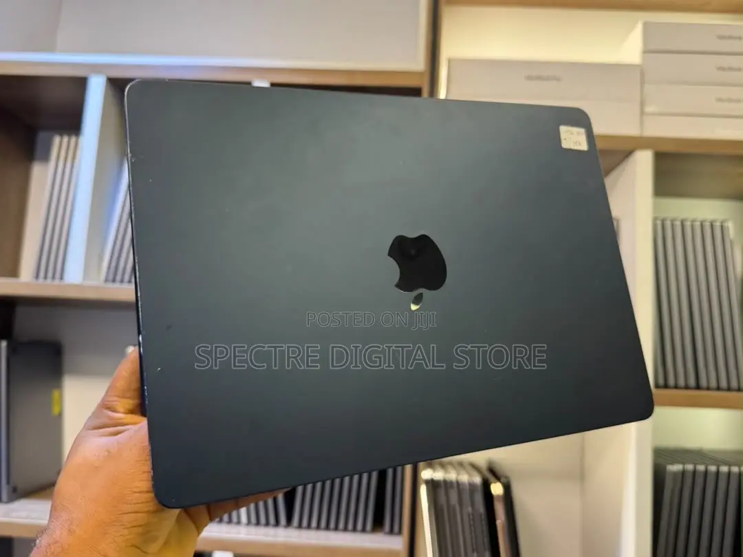Laptop Apple MacBook Air 2023 M2 8GB Apple M2 SSD 256GB