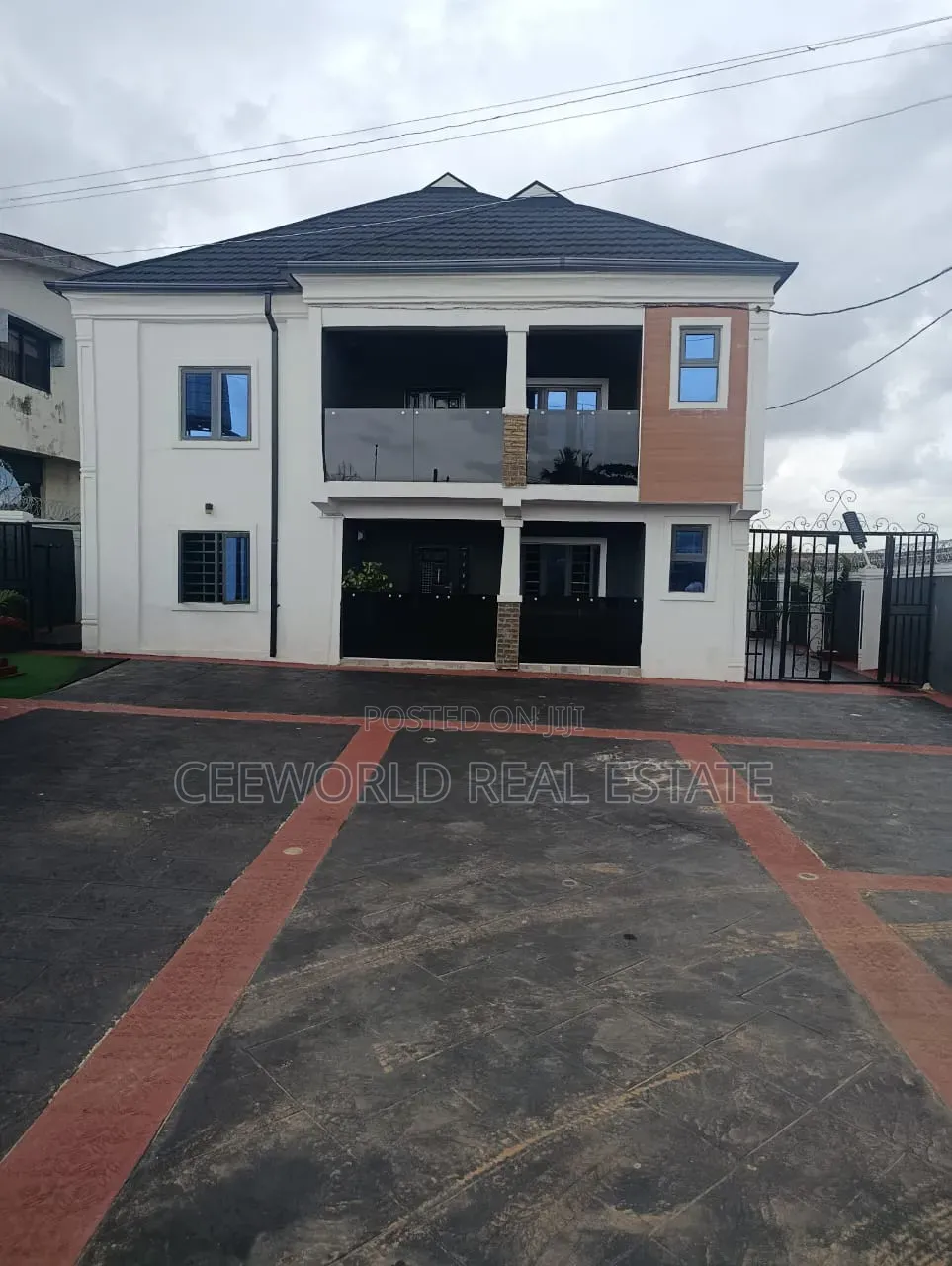 3bdrm Apartment in Alexander Johnson, Oluyole Estate for rent