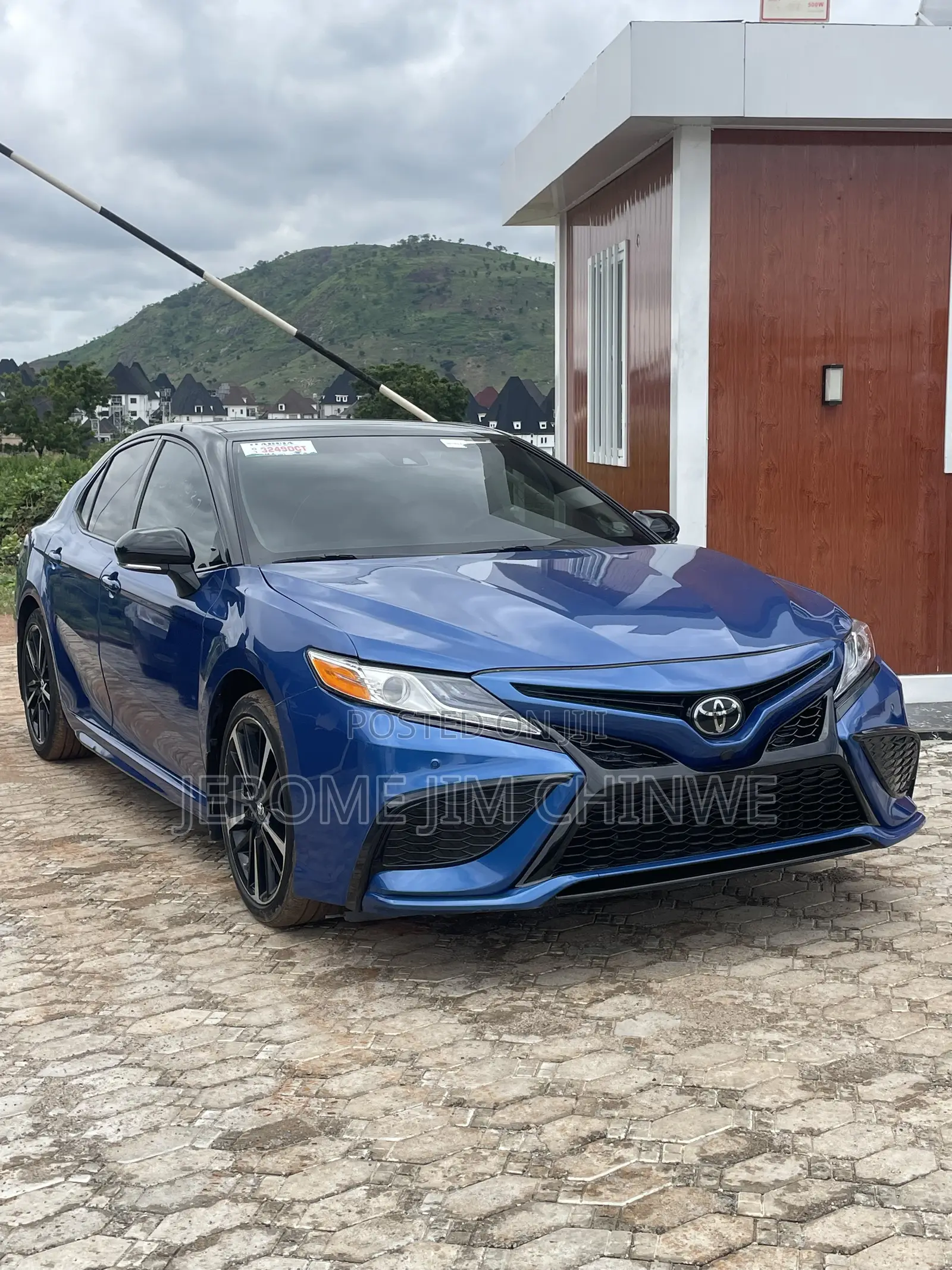 Toyota Camry 2019 Blue