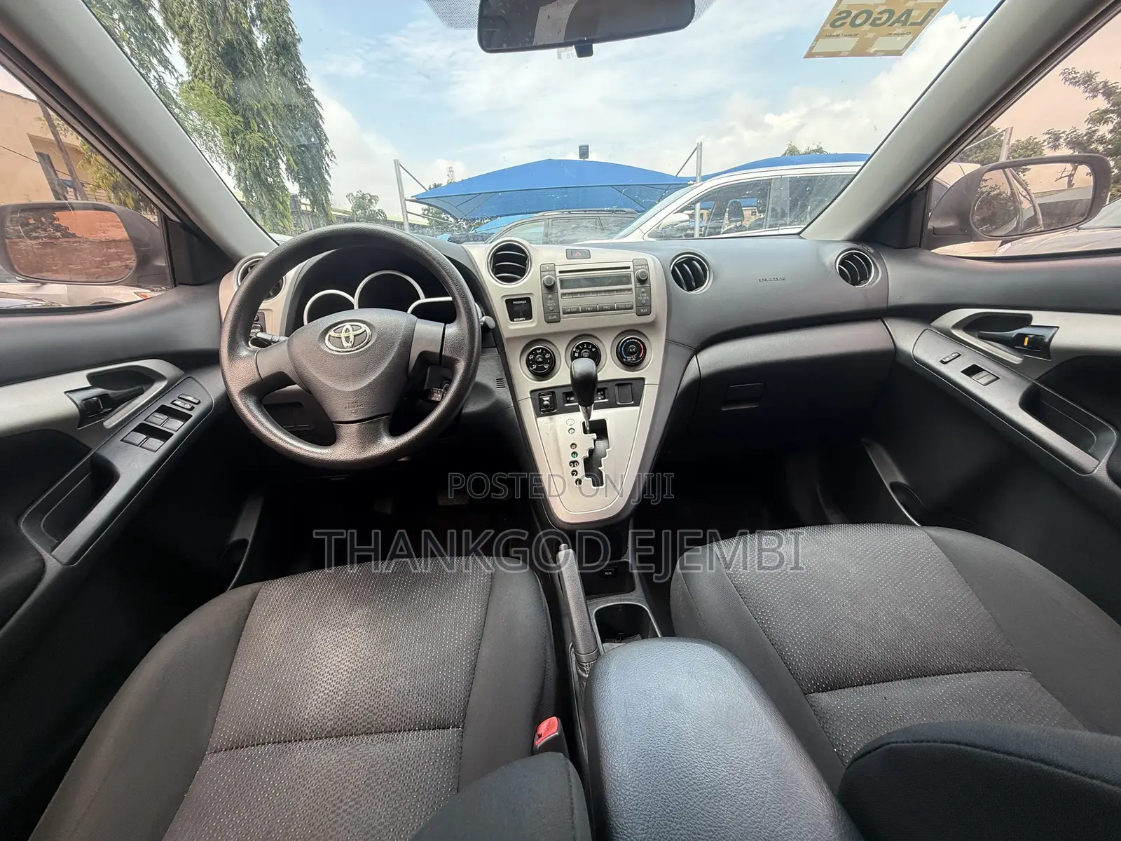 Toyota Matrix Hatchback FWD (1.8L 4cyl 5M) 2010 White