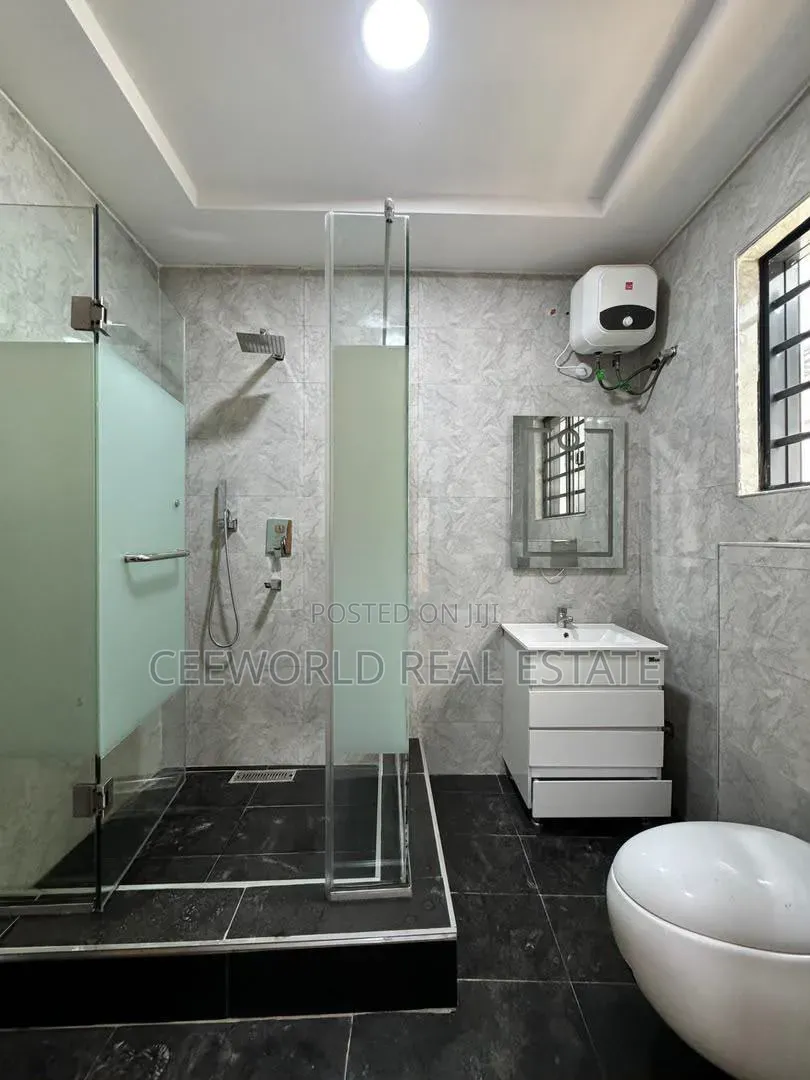 4bdrm Duplex in Ikolaba Gra, Bodija for sale