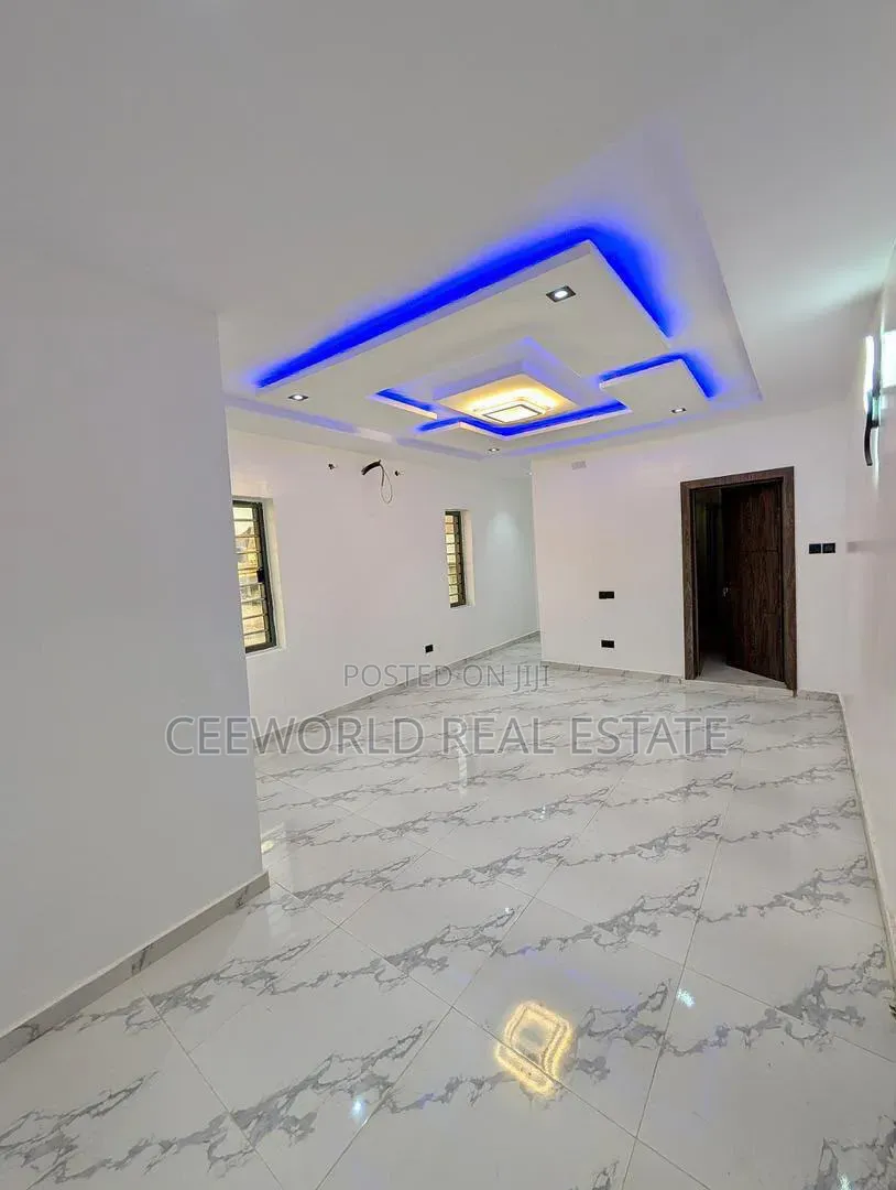 4bdrm Duplex in Oluyole Estate for sale
