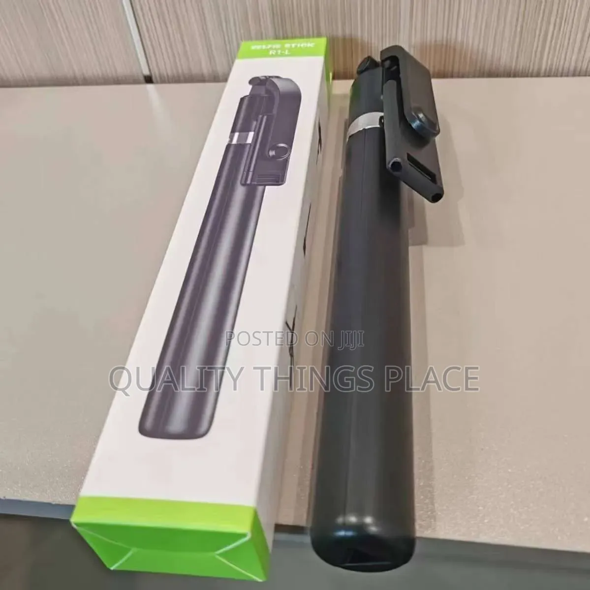 6 Feet Long Tripod Stand and Selfie Stick With Fill Light